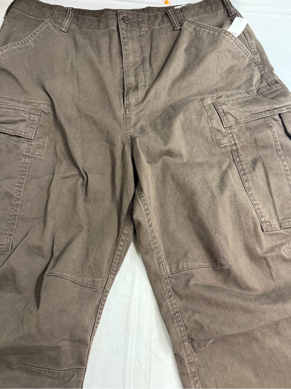 GAP Men's Cargo Pants in Taupe Brown